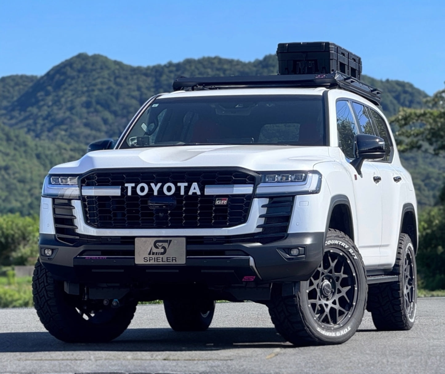 landcruiser300 gr-s rayz toyo ava